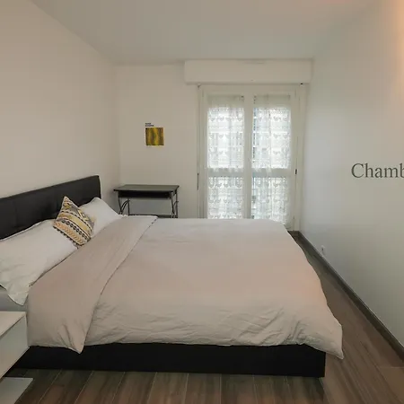 Apartment Confortable Et Lumineux A Belleville